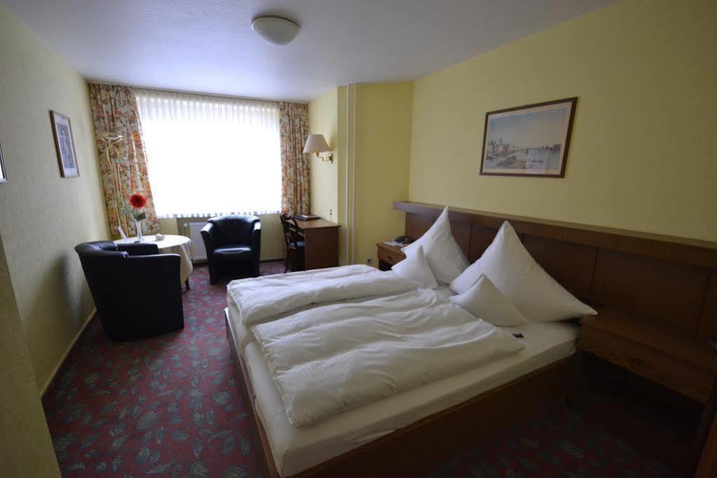 Ina Hotel Consul Киль Экстерьер фото